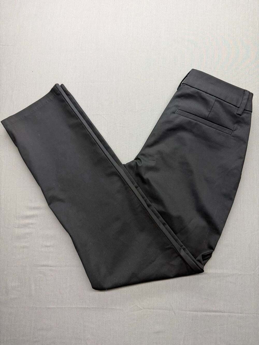 Lee Straight Leg Mid Rise Size 4 Medium Black Wrinkle Free Pants